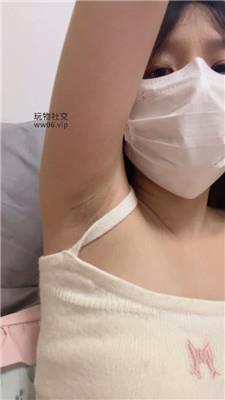 兔牙进来给妈妈做腋下管理 250212-20