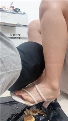 鹿允儿玉足踩踏喂食专场 bf50114