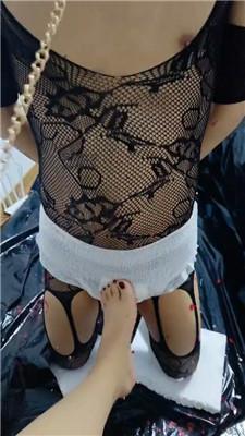 黑心小妈变装奴强制滴蜡完整版 JS250209-3