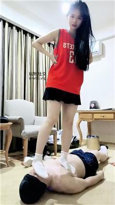 汀兰大大运动女神小白鞋白袜踢踹 bf50109