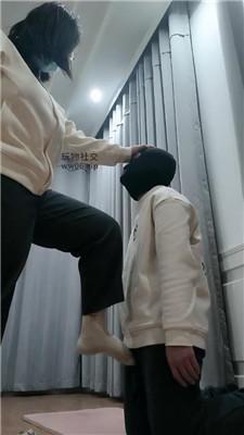 拽拽鞭打-脏白袜蹂躏踩虐 JS250209-1