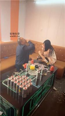 月萱女王KTV开发陪酒小妹做S双视角版JS250207-27