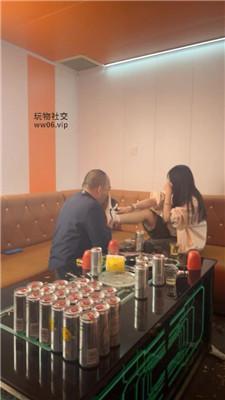 月萱女王KTV开发陪酒小妹做S双视角版JS250207-27