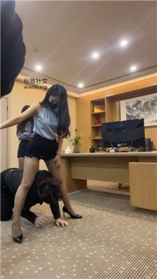 伊晨剧情-办公室群调群虐双视角版 bf50036