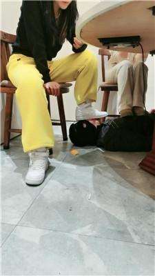 乔伊双S-餐桌底下踩奴隶双视角版 bf50035