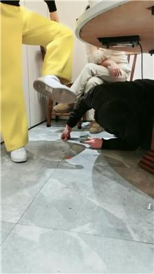 乔伊双S-餐桌底下踩奴隶双视角版 bf50035