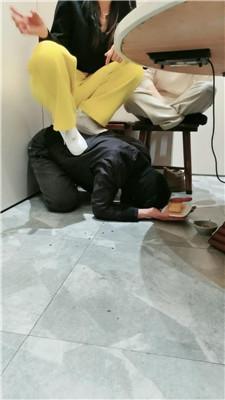 乔伊双S-餐桌底下踩奴隶双视角版 bf50035