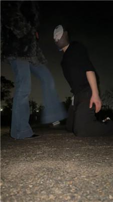 吕雉深夜户外处刑跟踪狂 bf50373