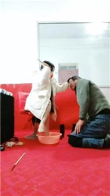 沐颜狗继父伺候我沐足双视角版 JS250216-12