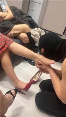 美汐3S-姐妹花狂虐哥哥犬 bf50344