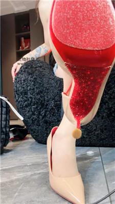 龙妈实名乳母 250214-11