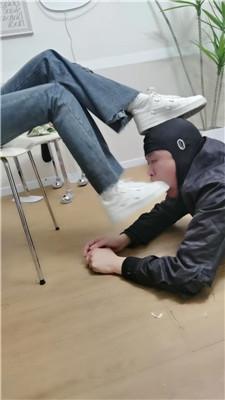 文文文文舔素人的小白鞋-踢踹踩 JS250227-7