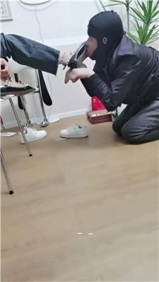 文文文文舔素人的小白鞋-踢踹踩 JS250227-7