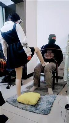 女王大人五花大绑白袜脚踩虐 JS250228-6