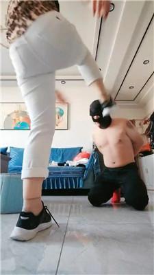 李老师运动鞋肉丝脚踩踏双视角版JS250227-16