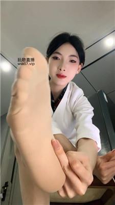 千千滚进来 250226-14