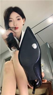 千千滚进来 250226-14