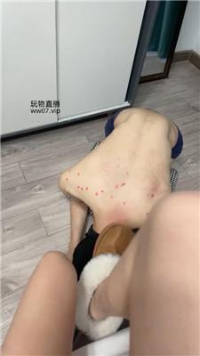 白兔双S-精神小妹鞭打/脚喂食/踩踏双视角版 bf50687