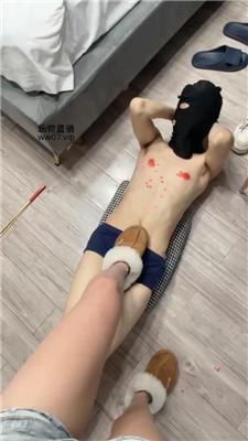 白兔双S-精神小妹鞭打/脚喂食/踩踏双视角版 bf50687