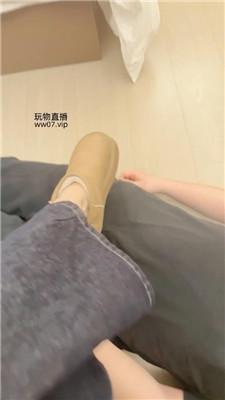 安安安sama舔雪地靴白袜-吃袜子-脚耳光 JS250225-1