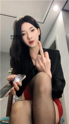 千千抽牌炸吊带红黑丝 250224-7