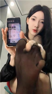 千千抽牌炸吊带红黑丝 250224-7