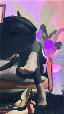 温蒂兔女郎-高跟黑丝碾压踩虐 bf50700