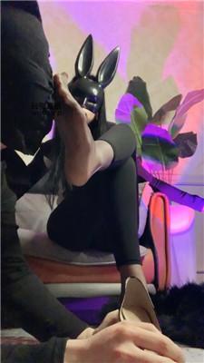 温蒂兔女郎-高跟黑丝碾压踩虐 bf50700