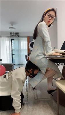 南月女神胯下物化家具奴-脚下喂食 JS250224-24