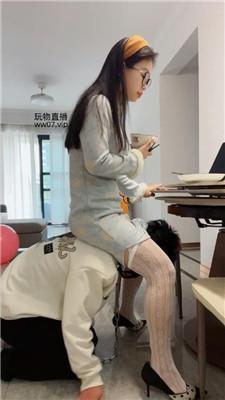 南月女神胯下物化家具奴-脚下喂食 JS250224-24