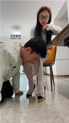 南月女神胯下物化家具奴-脚下喂食 JS250224-24