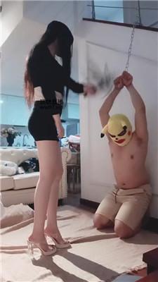 羽唯姐姐铁链吊绑强制虐打 bf50678