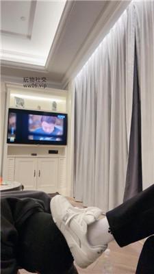 siu姐姐运动鞋脏臭棉袜碾压踩 bf50642