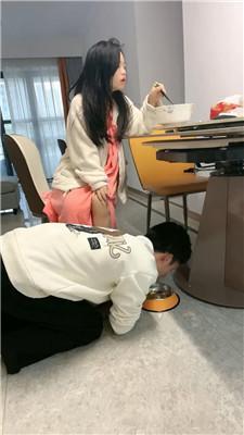 薇薇伺候起床-舔脚吃早餐 JS250223-27