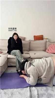 埋汰皮鞋玉足踩虐胖狗 JS250224-4