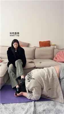 埋汰皮鞋玉足踩虐胖狗 JS250224-4