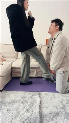 埋汰皮鞋玉足踩虐胖狗 JS250224-4