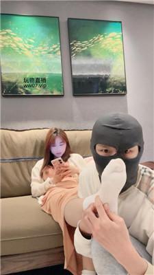 肉肉sama可爱S-白袜肉丝踩奴隶 bf50661