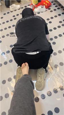 香芋朱朱骑马狗爬/重度sp/脚踩喂食/舔小白鞋白袜 JS250222-9