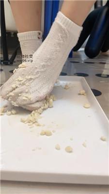 香芋朱朱骑马狗爬/重度sp/脚踩喂食/舔小白鞋白袜 JS250222-9