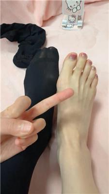 兔兔酱厚黑憋尿 250220-21