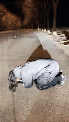 大小姐S深夜户外捆绑遛狗 JS250220-26