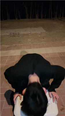 大小姐S深夜户外捆绑遛狗 JS250220-26