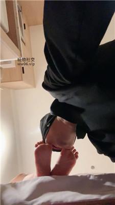 优优sama沉浸式-妹妹裸足狂舔 JS250220-35