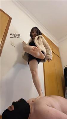 佳佳纹身小妹高跟长靴踩-玉足狂舔 bf50528