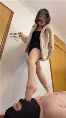 佳佳纹身小妹高跟长靴踩-玉足狂舔 bf50528