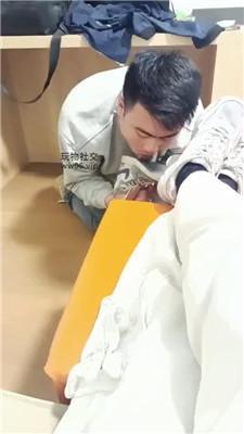 莹莹玉足恋足舔/运动鞋踩踏两部合集 JS250221-5