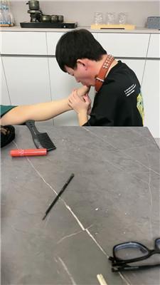 黑色夫人铆钉鞋黑丝插嘴恋足 JS250221-6