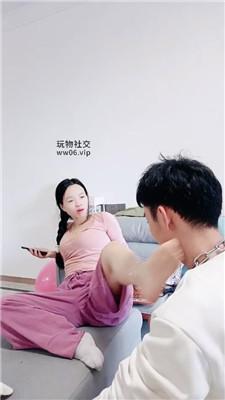 南月女神起床对狗撒气 bf50458