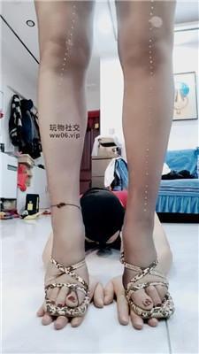 李老师短高跟黑丝全体重踩踏 JS250220-8